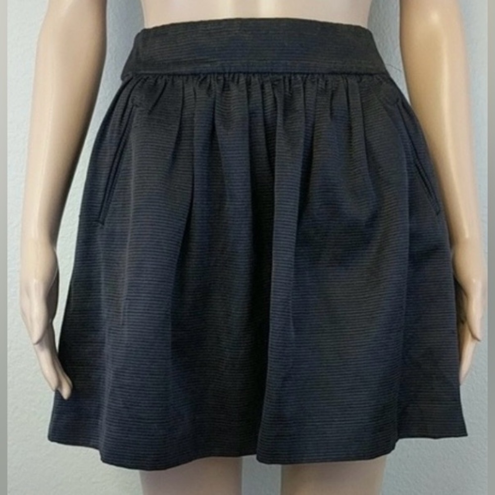 BANANA REPUBLIC Chic Black Textured Gathered A-Line Skirt with Pockets - Size 4
